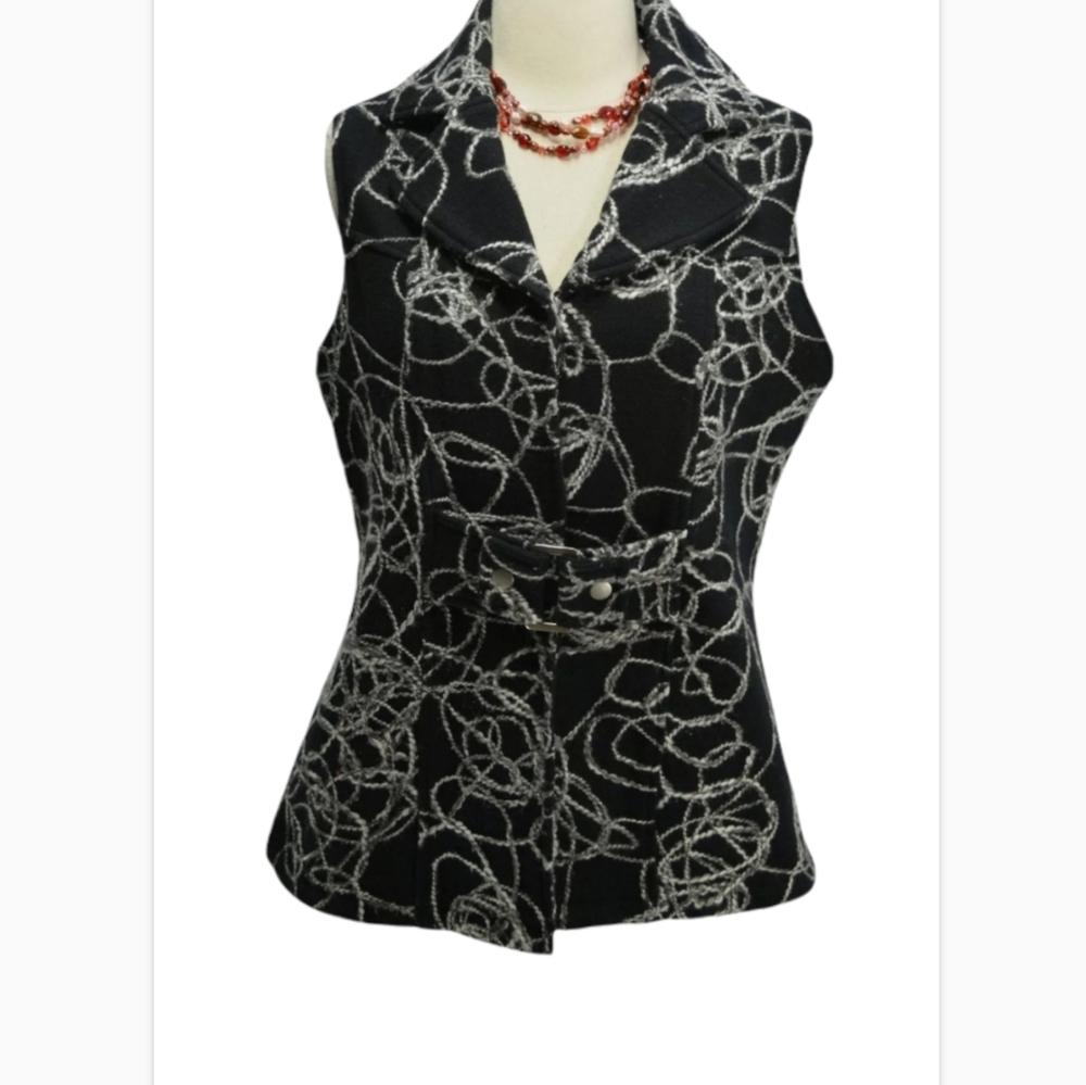 TUMBLEWEED Wool vest SZ Small  geo 3D textured Black White Top